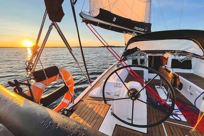 Pokład jachtu Maxus 34